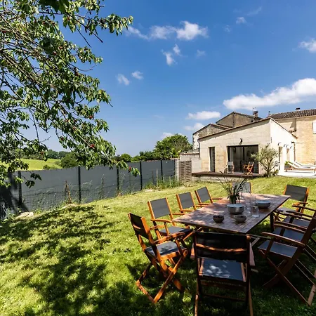 فيلة La Girondine - Piscine, Billard, Vigne Et Estuaire Gauriac