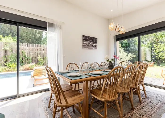 La Girondine - Piscine, Billard, Vigne Et Estuaire * Gauriac